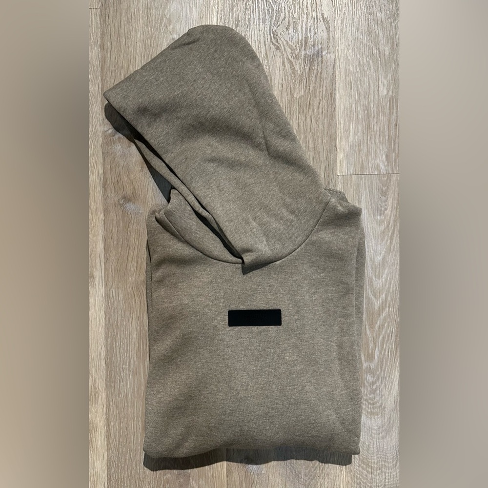 FEAR OF GOD ESSENTIALS HOODIE - HEATHER GREY